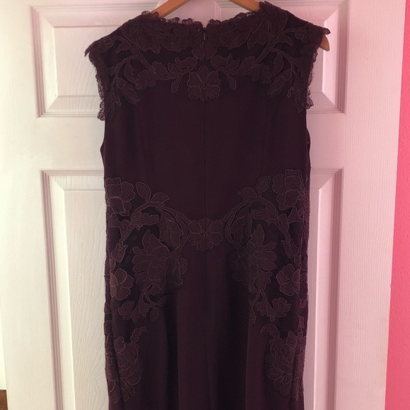 Beautiful Gown/Dress, size 10! - Picture 5 of 8